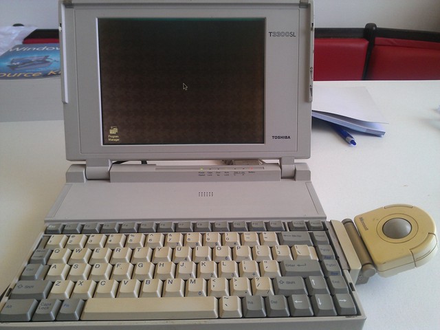 Старый ноутбук