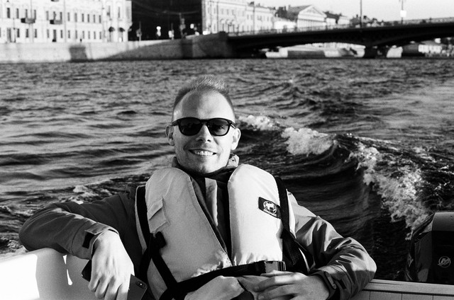 Парень портрет на плёнку