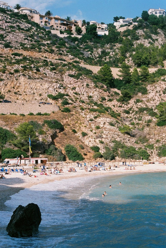 Испанский пляж фото на плёнку